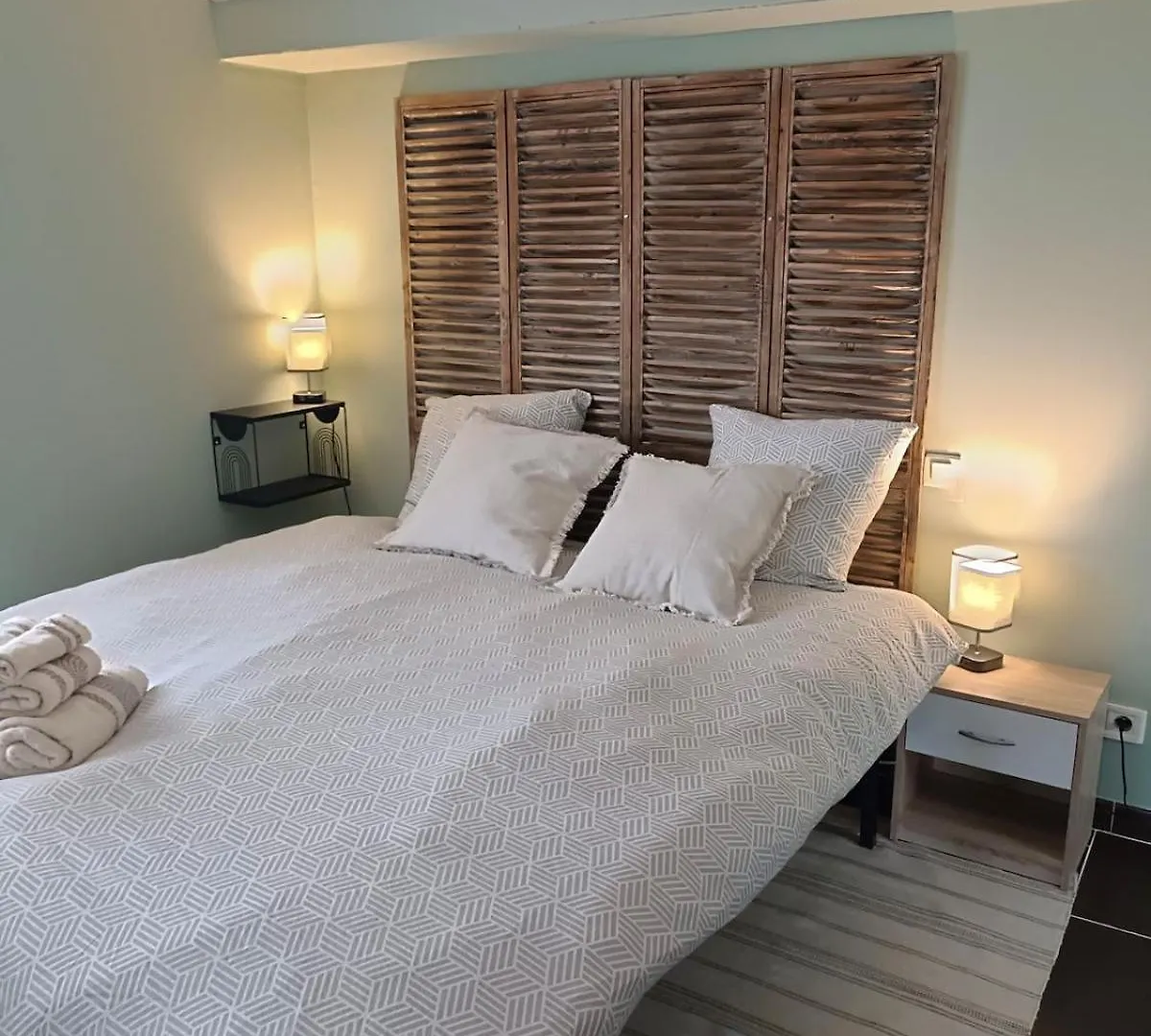 Holiday home Gite A La Ferme Senas
